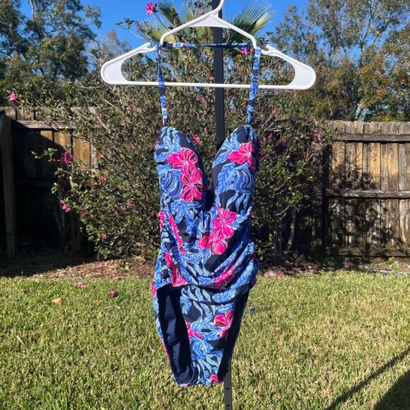 Lilly Pulitzer Farlee One Piece Swimsuit in Low Tide Navy Its Ofishell Size 6 - Picture 4 of 10